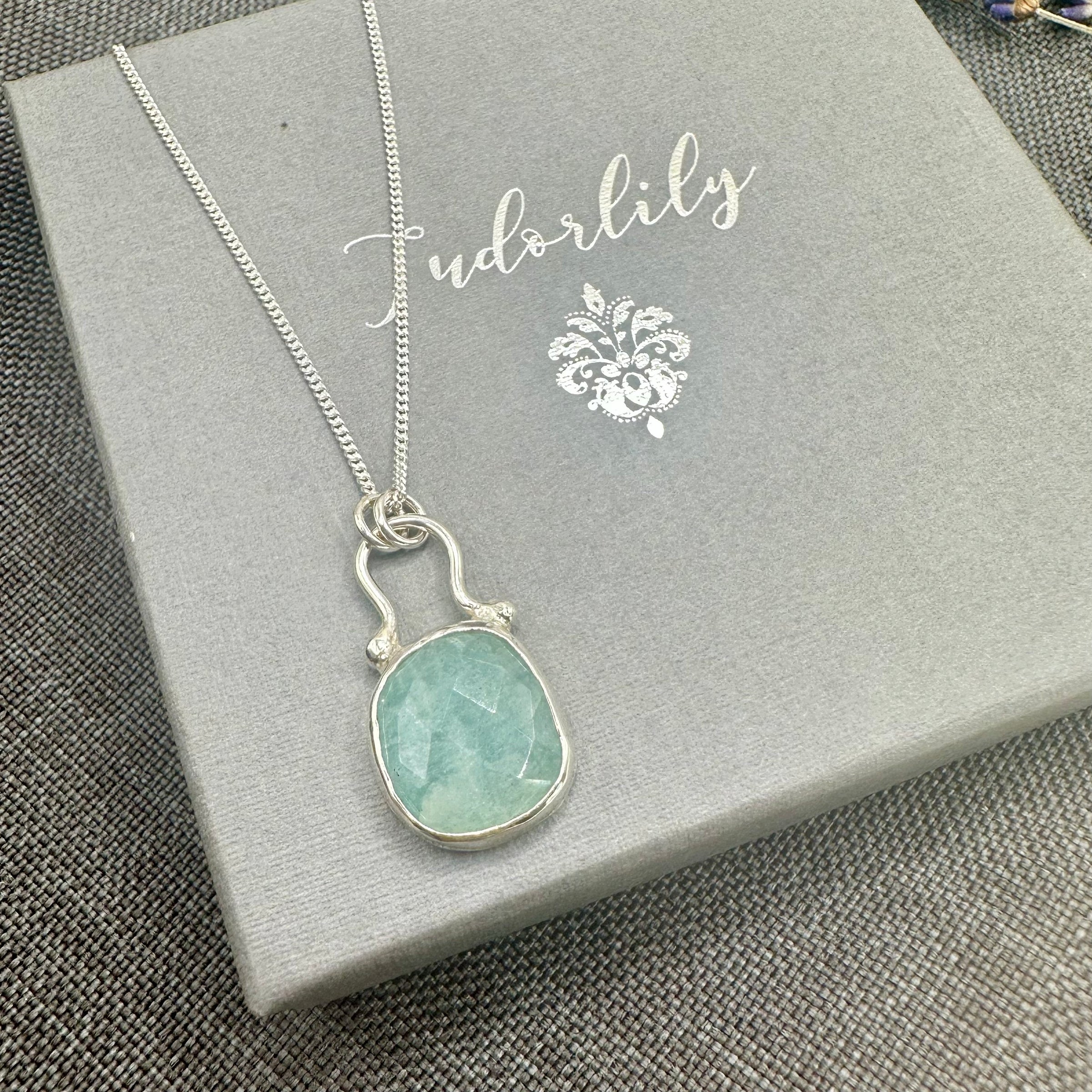 Florence Necklace in Aquamarine