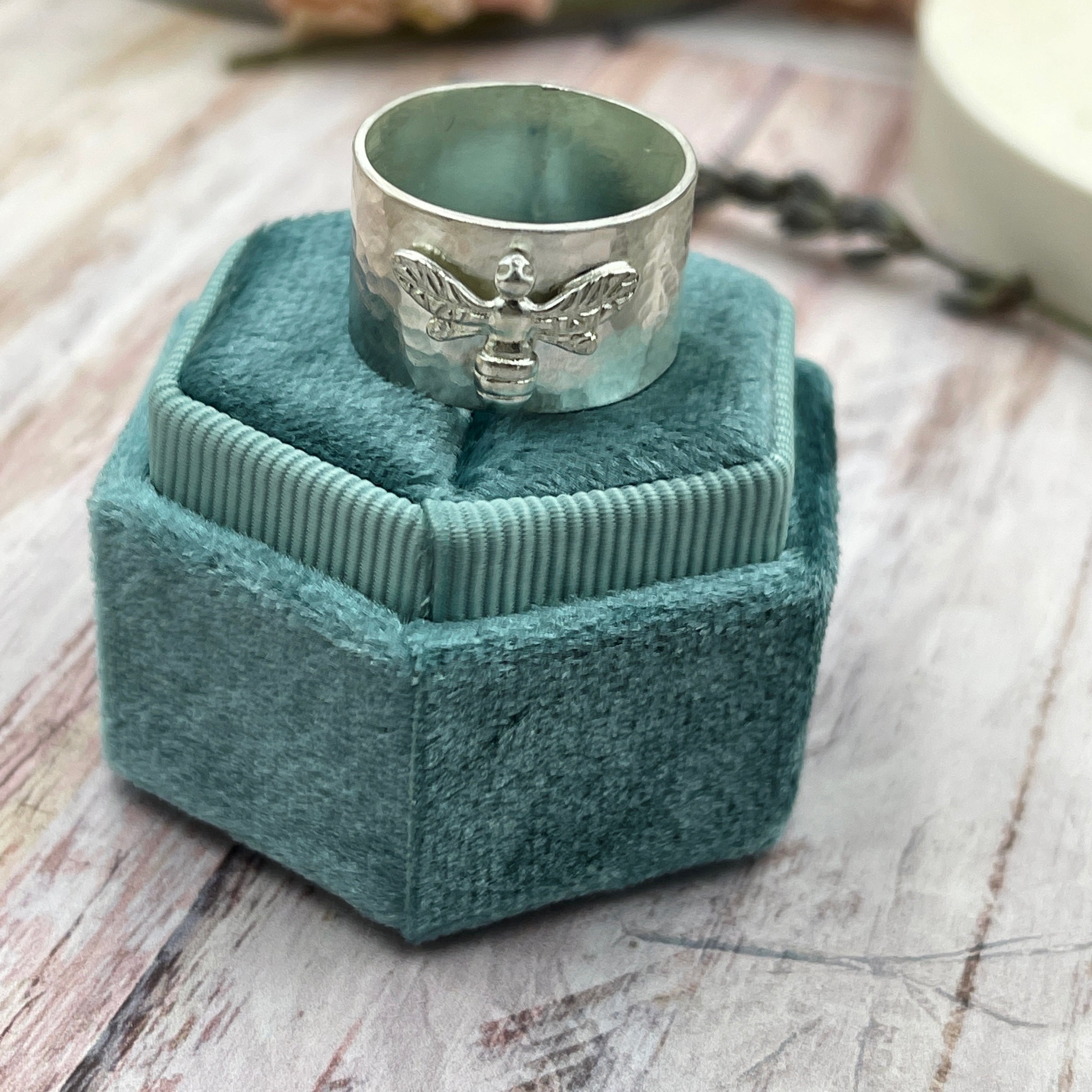 Honey Bee Ring