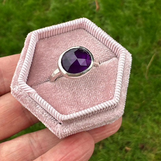 Amethyst „Esme“ Sterling Ring