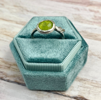 Peridot Flourish Ring